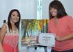 Alumna de 18 años recibe su diploma y muestra su obra como fin de ciclo 2012-13 del taller de pintura Creando Artistas en el hotel Camino Real, Veracruz