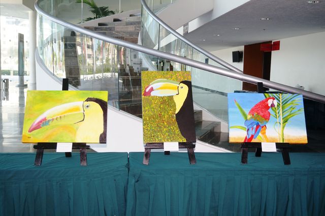 Exposición de obras de los alumnos del Taller de Pintura Creando Artistas como fin de ciclo 2013-14 en el WTC Veracruz